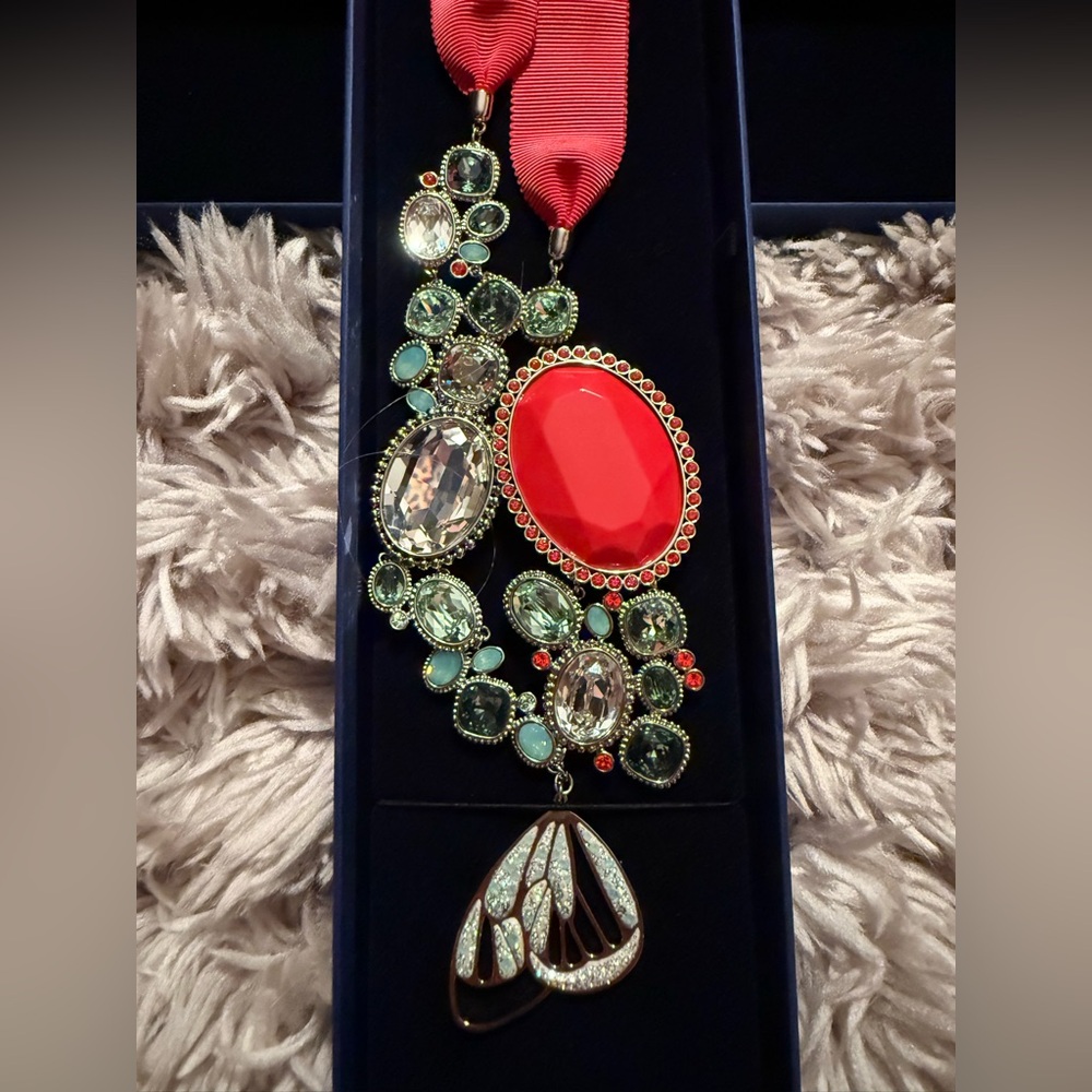 Swarovski Red Crystal Nova Ribbon Necklace - Picture 2 of 6